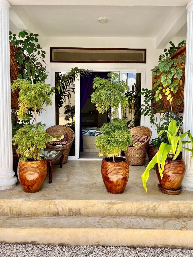 Residence Gadea&Gadea Garden Italian Restaurant Jambiani  Bagian luar foto