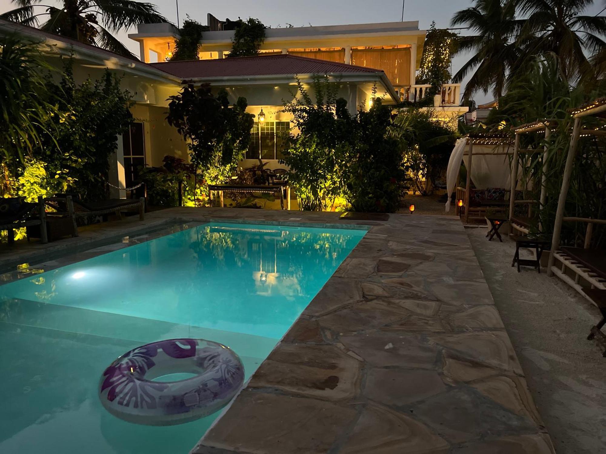 Residence Gadea&Gadea Garden Italian Restaurant Jambiani  Bagian luar foto