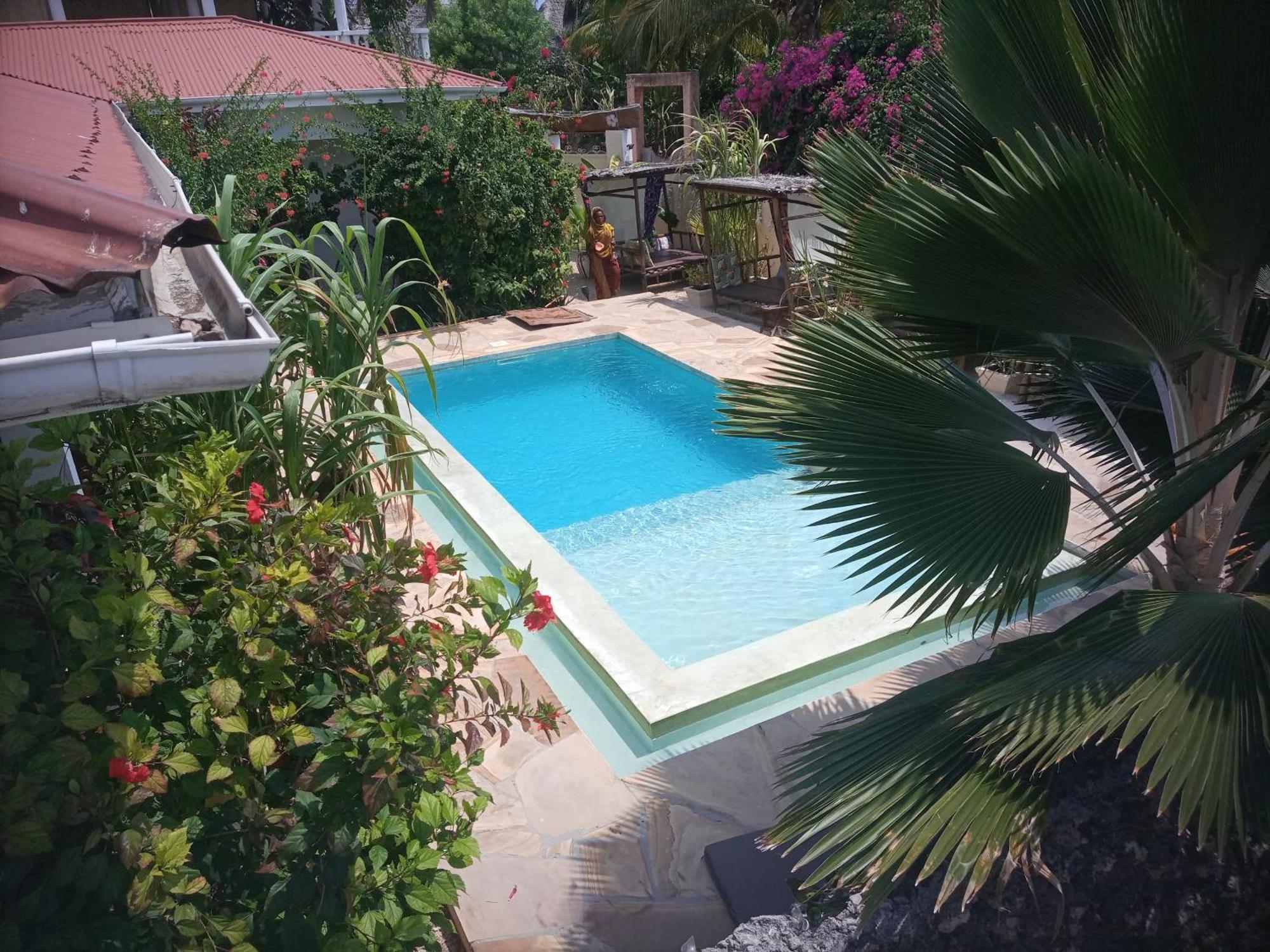Residence Gadea&Gadea Garden Italian Restaurant Jambiani  Bagian luar foto